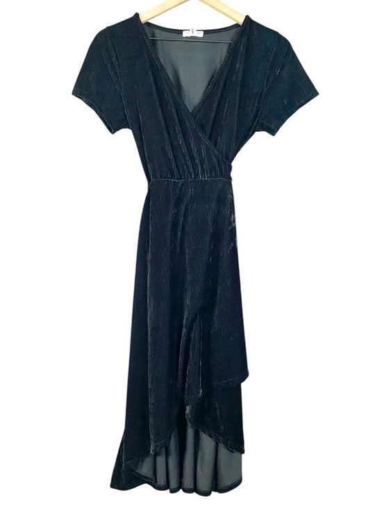 Earthbound Trading Co Dresses & Skirts - NWT Women’s Earthbound Trading Velvet Ribbed Wrap Dress in Black Size Small